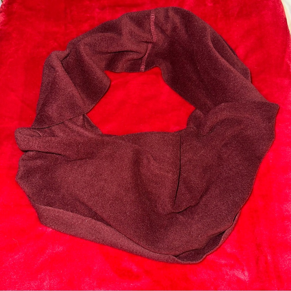 Felt Maroon Scarf - Picture 2 of 5